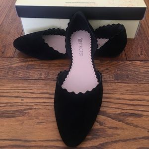 Black flats with pretty scallop edges